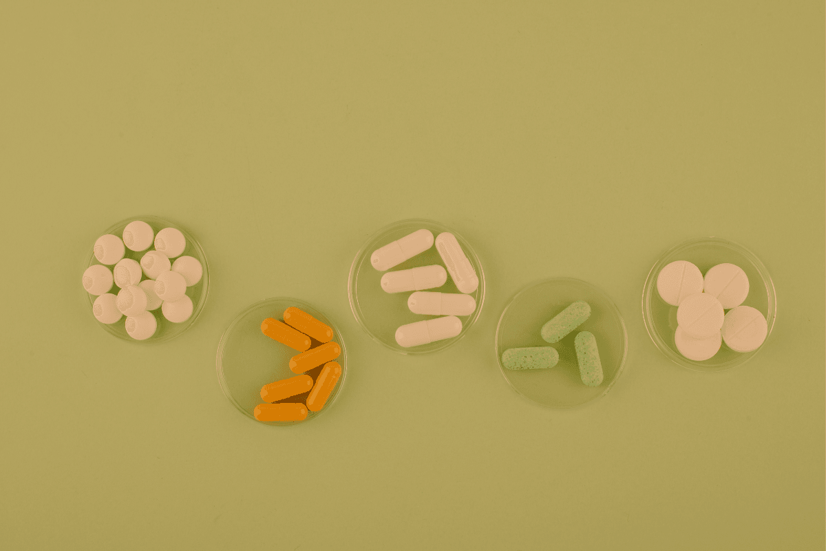 Каждый второй россиянин принимает БАДы