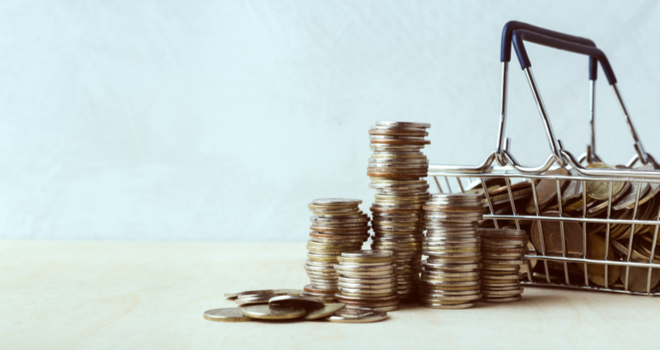 Продуктовая корзина с монетками Продуктовая корзина с монетками